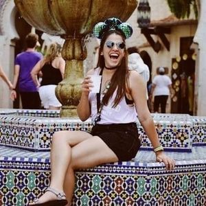 Meet your Posher, Alexandra